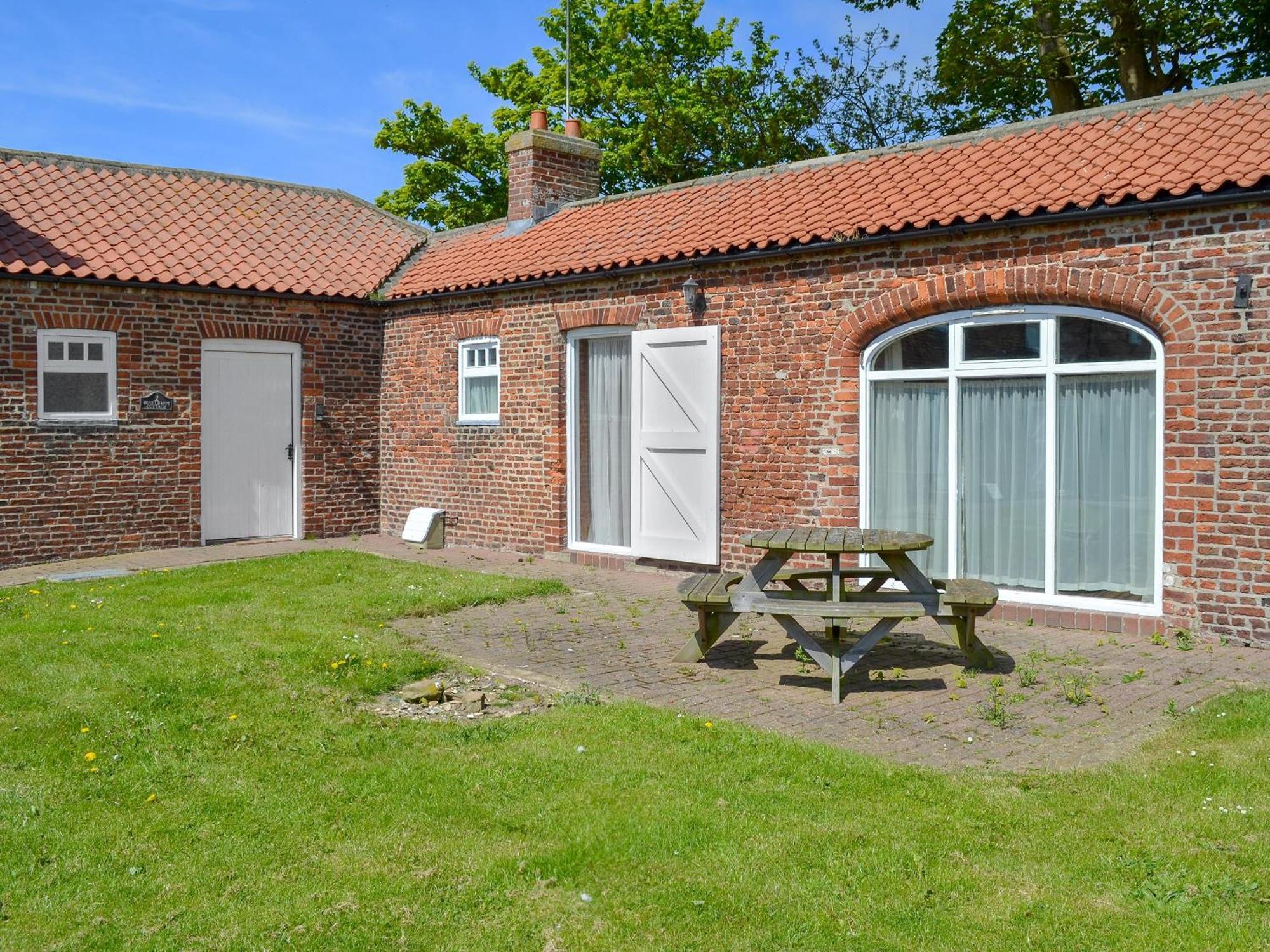 Guillemot Cottage Фламбъро Екстериор снимка
